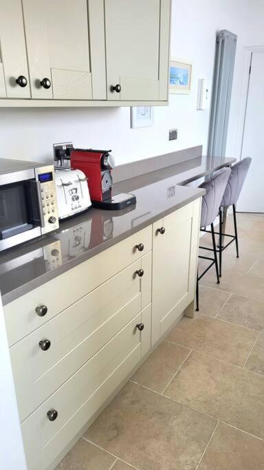 Bosun'S Cottage Luxury Stay In The Heart Of Town Weymouth Eksteriør bilde